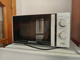 Compra una nevera y te regalo: Microondas Orbegozo