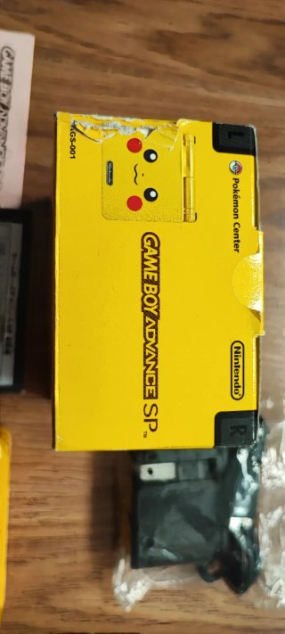 Game Boy Advance SP Pikachu