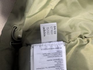 Chaquetón Adidas verde con capucha