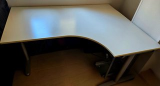 Tavolo da ufficio Ikea a L