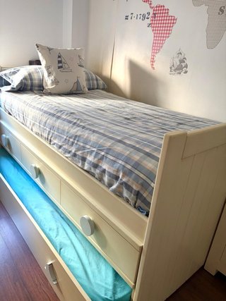 Cama con cajones inferior