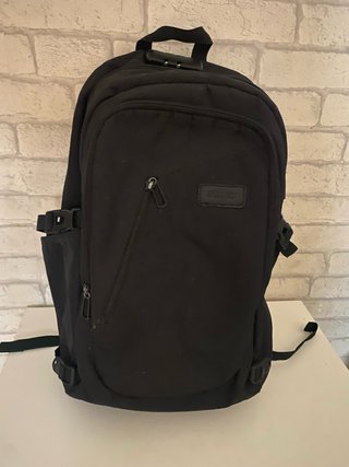 Mochila negra para portátil