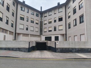 Alquilo plaza de garaje