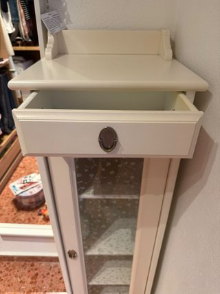Armario alto IKEA cristal y madera
