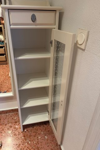 Armario alto IKEA cristal y madera