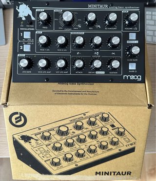 Sintetizador Analógico Moog Minitaur