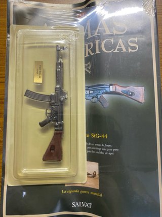 Coleccion 50 maquetas armas historicas.