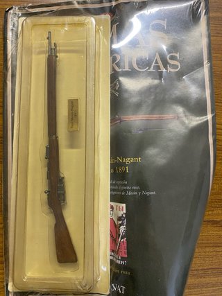 Coleccion 50 maquetas armas historicas.