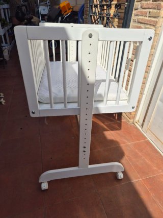 Minicuna Blanca con Ruedas