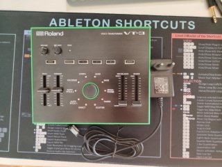 Roland VT-3 Voice Transformer