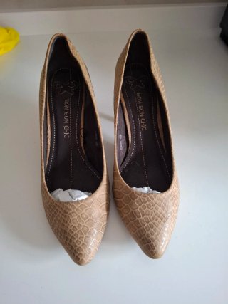 Zapatos de tacón Bom Bon Chic T.39