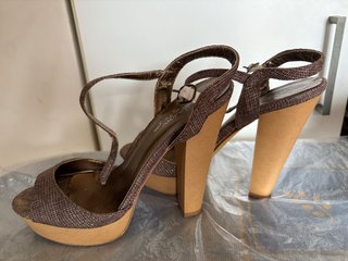Regalo Sandalias de tacón alto