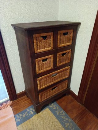 Cómoda de Madera con Cajones de Mimbre