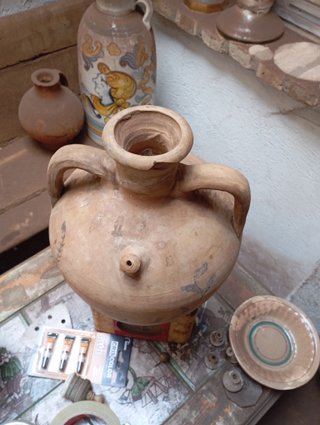 Antiguo cántaro rayo de tamarite de litera