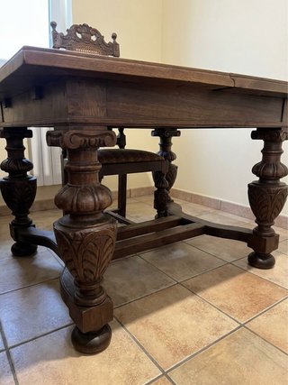 Mesa de roble con 6 sillas a juego