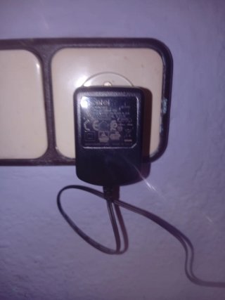 Teléfono Alcatel One Touch con Cargador Original