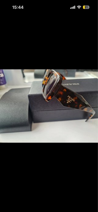 Gafas de sol Prada marrones