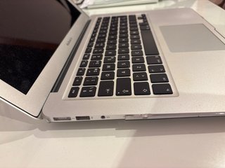 Portátil Apple Macbook Air 13’’ (2017)