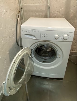 Lavadora 7kg y Nevera Dos Puertas Motivo viaje