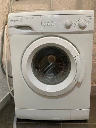 Lavadora 7kg y Nevera Dos Puertas Motivo viaje