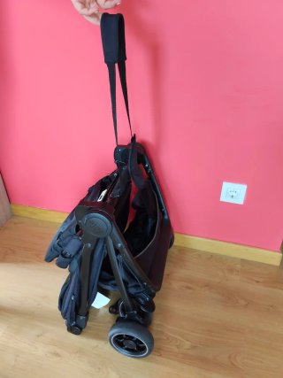 Silla de paseo Joie negra