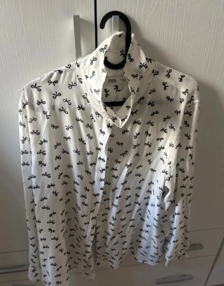 Camisa Zara Blanca con Estampado
