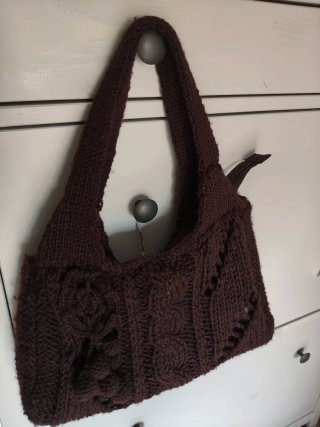 Bolso de lana tejido marrón