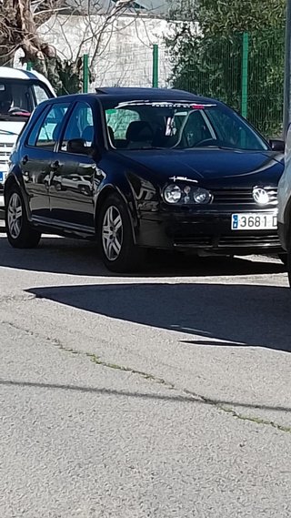 Wolkswagen  Golf  2001