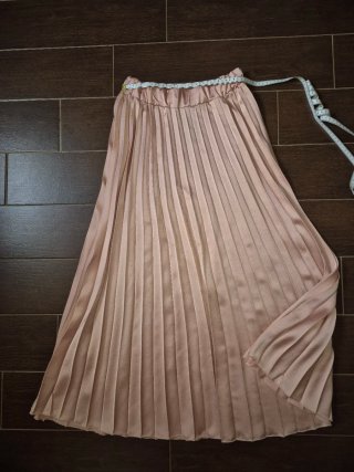 Falda satén plisada rosa talla única