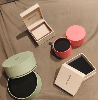 Cajas Tous, Pandora y Calvin Klein