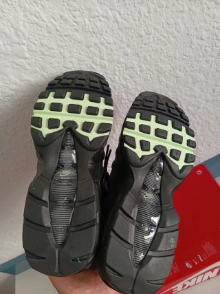 Nike Air Max 95 Negro/Gris