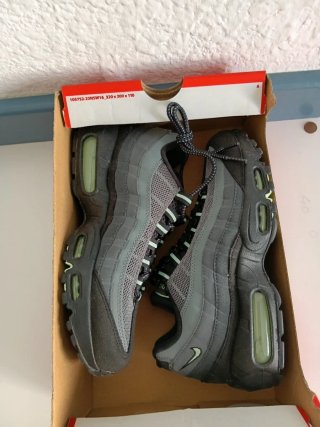 Nike Air Max 95 Negro/Gris