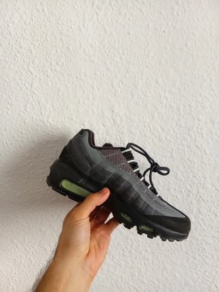 Nike Air Max 95 Negro/Gris
