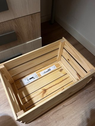 Caja de pino IKEA