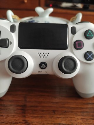 MANDO NUEVO DE PLAY 4 BLANCO