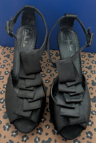Sandalias fiesta tacón Carolina Boix negras
