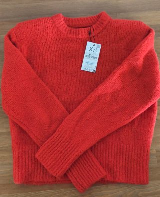 Jersey Rojo Stradivarius XS NUEVO CON ETIQUETA