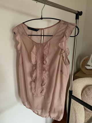 Blusa rosa palo con volantes