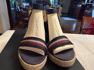 Sandalias Tommy Hilfiger con cuña