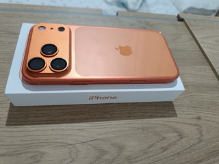 iPhone 17 Pro Max Naranja