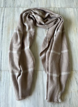 Bufanda pañuelo de cuadros marron y blanco