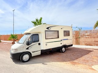 Autocaravana compacta  Mc Louis 6 plazas