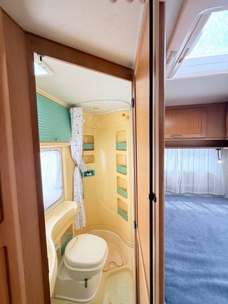 Autocaravana compacta  Mc Louis 6 plazas