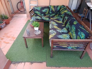 Conjunto de Rinconera y Mesa de Madera