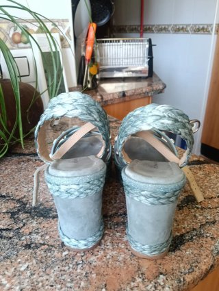 Sandalias de Cuña Alma en Pena Plateadas