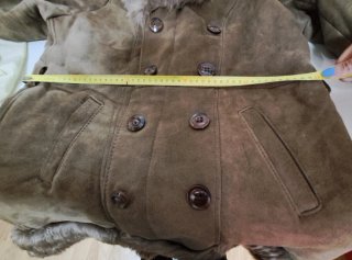 Chaquetón piel vuelta con cuello y puños pelo