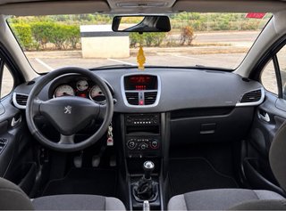 Peugeot 207 2010