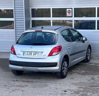 Peugeot 207 2010