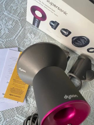 Asciugatrice Dyson Supersonic grigio e rosa