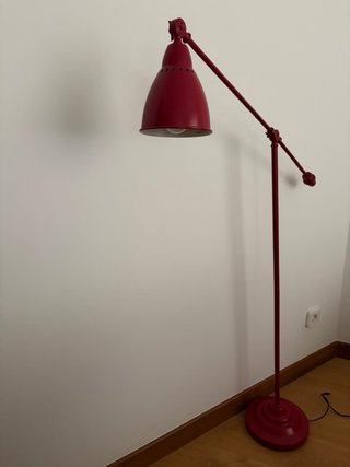 Lámpara de pie vintage roja